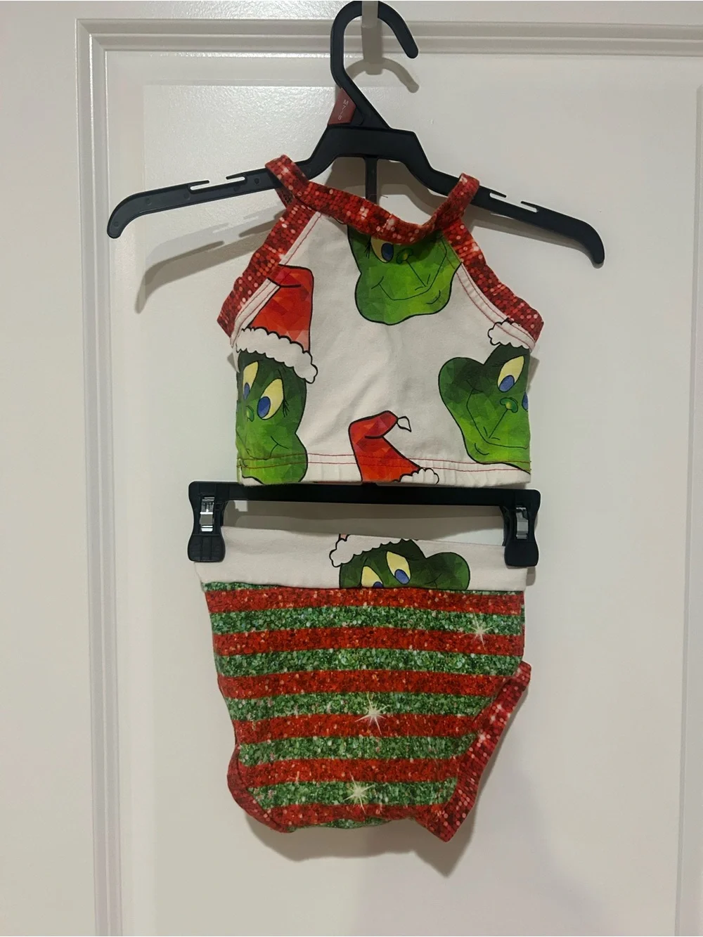 EUC Girls Grinch Christmas Dance Set Holiday Crop Top Shorts Whoville Dancewear